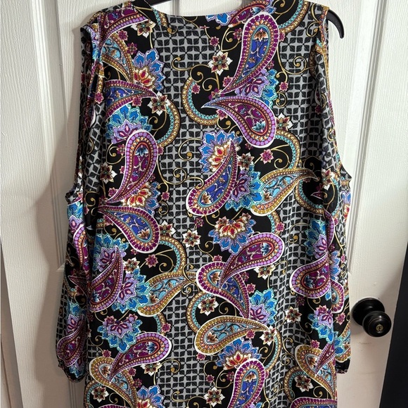 NWT Nicole Miller, Paisley cold shoulder, size 18 dress. Classic, Bohemian, Chic - Picture 3 of 7